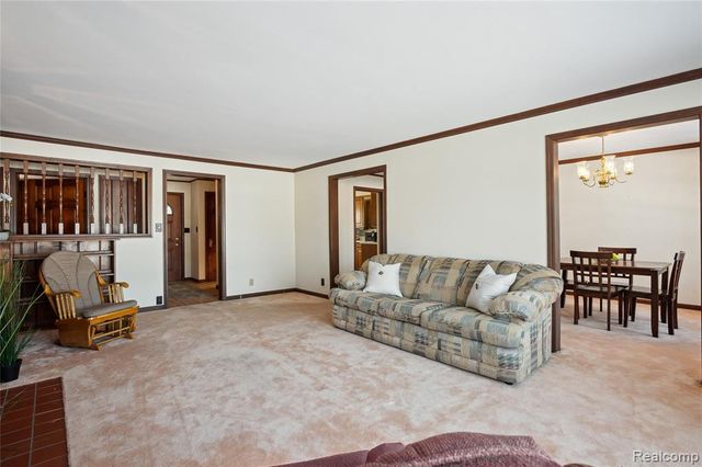 4300 W Bacon Road, Hillsdale, MI 49242