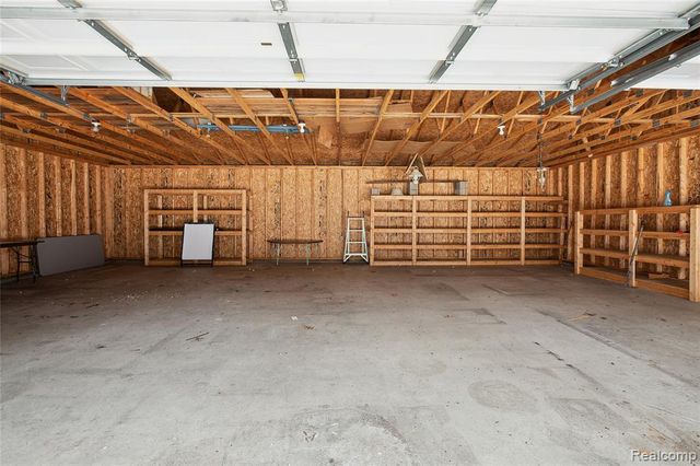 4300 W Bacon Road, Hillsdale, MI 49242