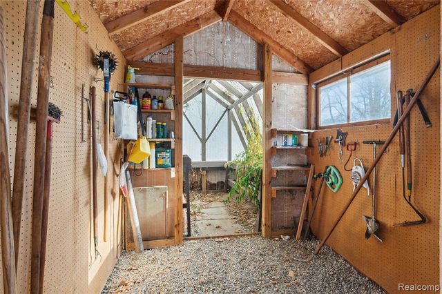 4300 W Bacon Road, Hillsdale, MI 49242