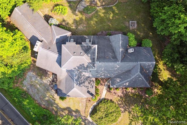 4300 W Bacon Road, Hillsdale, MI 49242