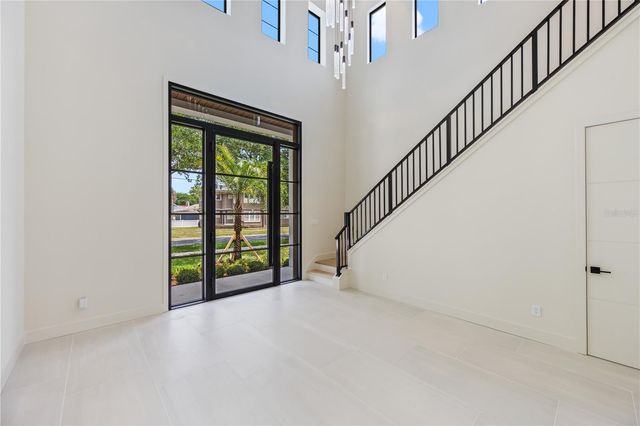 737 N SUMMERLIN AVENUE, Orlando, FL 32803