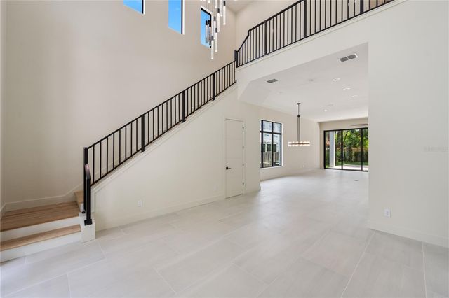 737 N SUMMERLIN AVENUE, Orlando, FL 32803