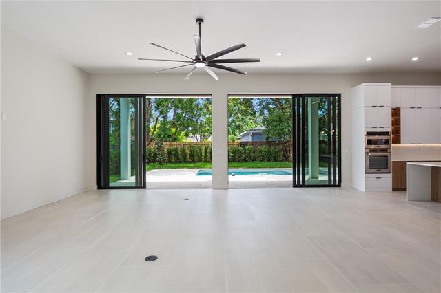 737 N SUMMERLIN AVENUE, Orlando, FL 32803