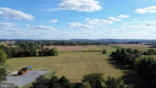 1275 BIRCH RD, Lebanon, PA 17042