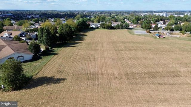 1275 BIRCH RD, Lebanon, PA 17042