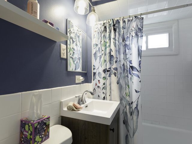 1043 Wilson Avenue, Saint Paul, MN 55106