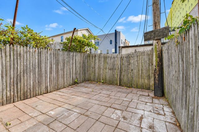 68 SEIDLER ST, Jc, West Bergen, NJ 07304