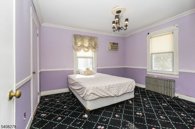 31 6Th Ave, Clifton City, NJ 07011