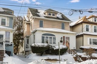 31 6Th Ave, Clifton City, NJ 07011