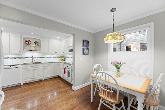 5523 Chadwick Road, Fairway, KS 66205