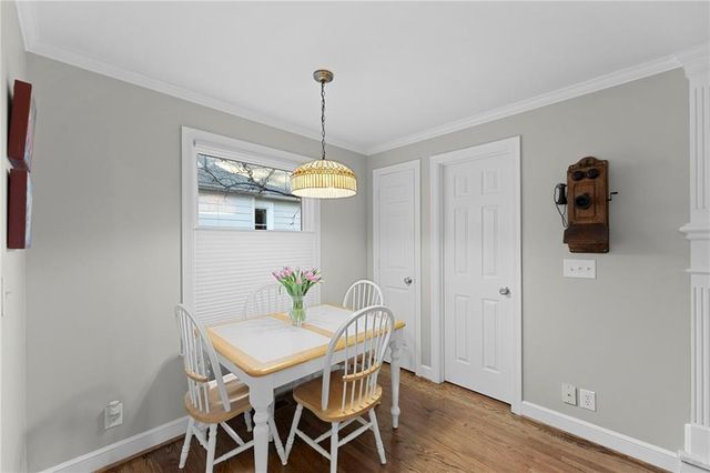 5523 Chadwick Road, Fairway, KS 66205