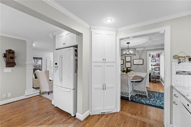 5523 Chadwick Road, Fairway, KS 66205