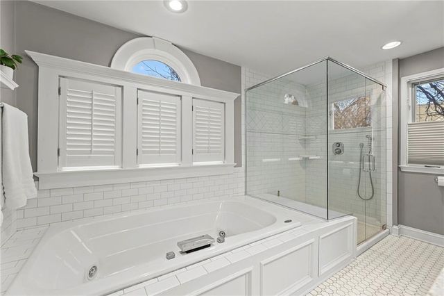 5523 Chadwick Road, Fairway, KS 66205