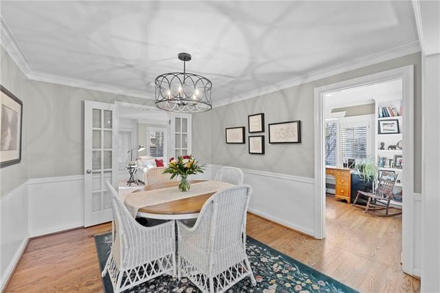 5523 Chadwick Road, Fairway, KS 66205