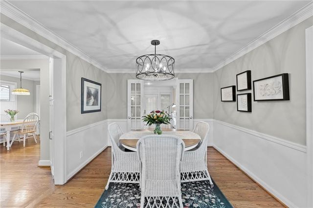 5523 Chadwick Road, Fairway, KS 66205