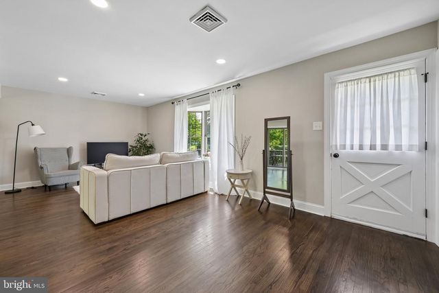 2 FARWOOD RD, Gibbsboro, NJ 08026
