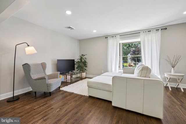 2 FARWOOD RD, Gibbsboro, NJ 08026