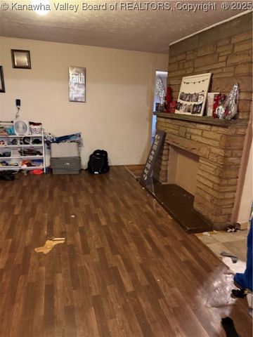 99 Midway Drive, Dunbar, WV 25064