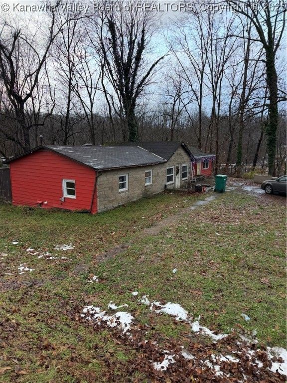99 Midway Drive, Dunbar, WV 25064