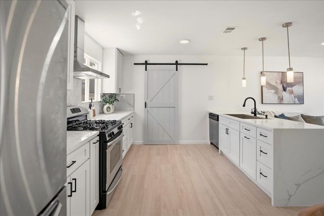 6107 Idlewood CV, Austin, TX 78745