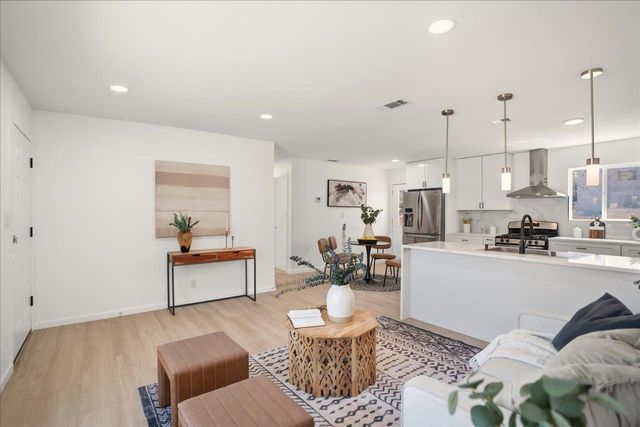 6107 Idlewood CV, Austin, TX 78745