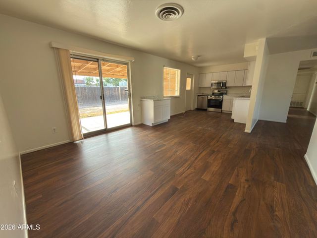 7010 N 34TH Avenue, Phoenix, AZ 85051