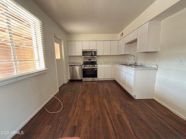 7010 N 34TH Avenue, Phoenix, AZ 85051