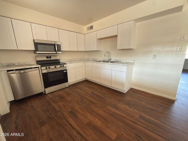 7010 N 34TH Avenue, Phoenix, AZ 85051