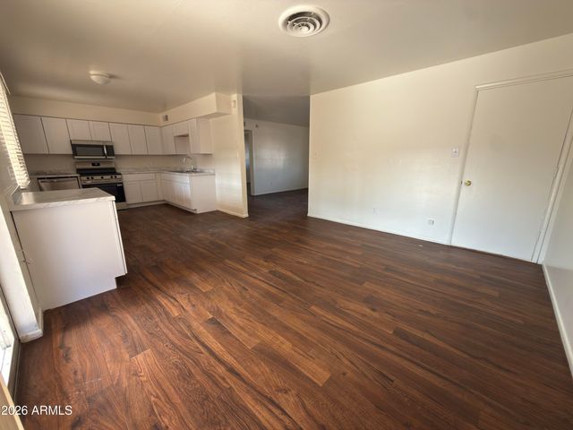 7010 N 34TH Avenue, Phoenix, AZ 85051