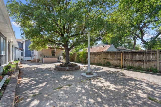 207 Doyle Street, Coolidge, TX 76635