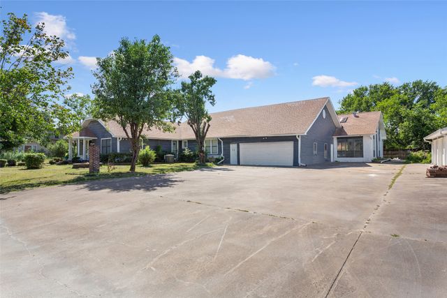207 Doyle Street, Coolidge, TX 76635
