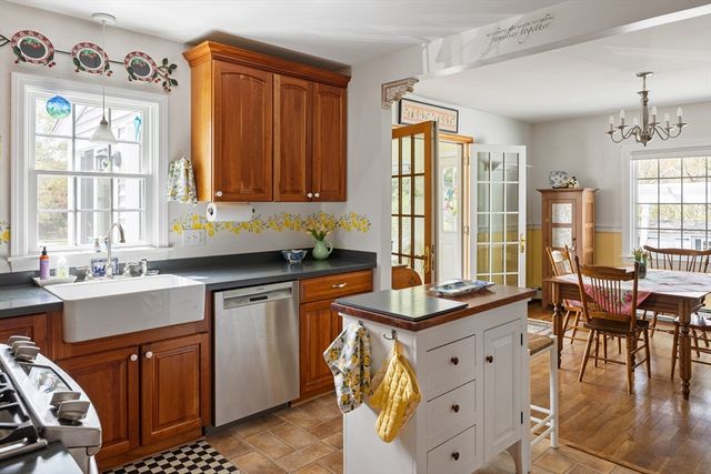 144 Hayden Rowe St, Hopkinton, MA 01748