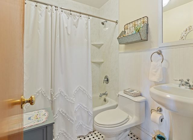 144 Hayden Rowe St, Hopkinton, MA 01748