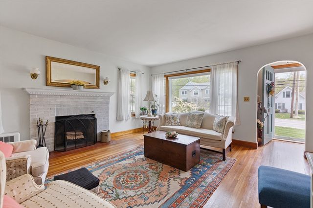 144 Hayden Rowe St, Hopkinton, MA 01748