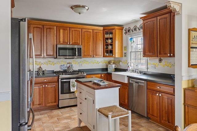 144 Hayden Rowe St, Hopkinton, MA 01748