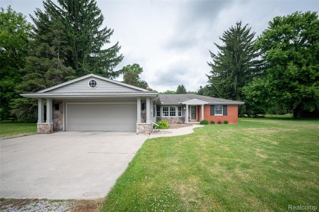 9404 River Road, Algonac, MI 48001