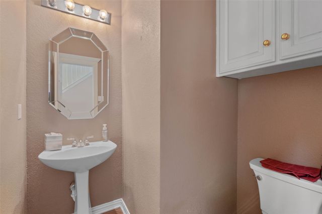 500 Quail Cove Court, Hurst, TX 76054