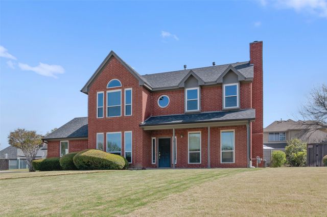 500 Quail Cove Court, Hurst, TX 76054