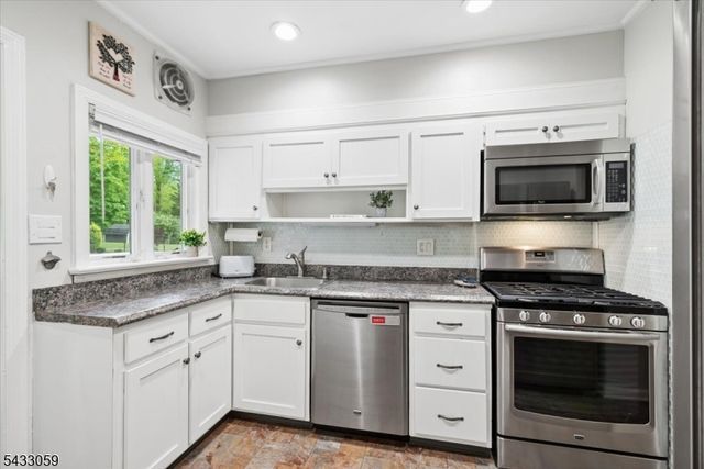 47 W Lake Blvd, Morris Twp., NJ 07960