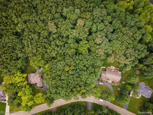 VL Oak Hollow Drive, Holly, MI 48442