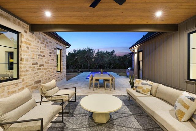 9207 Zyle RD, Austin, TX 78737