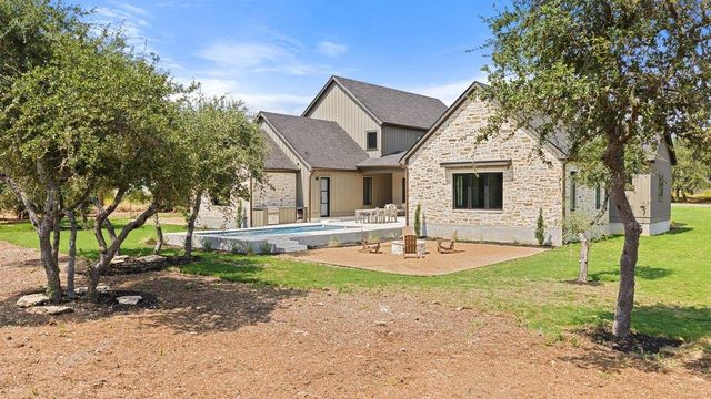 9207 Zyle RD, Austin, TX 78737