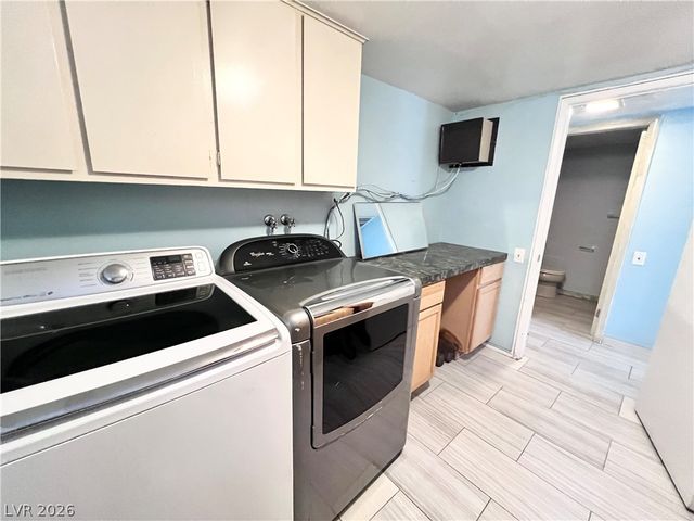5009 Mesa View Drive, Las Vegas, NV 89120
