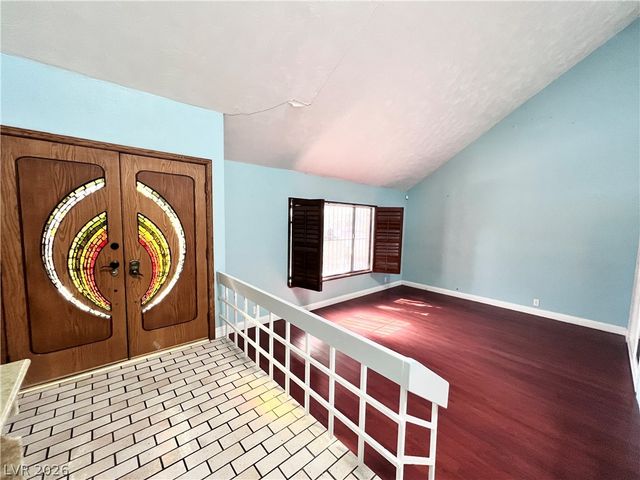 5009 Mesa View Drive, Las Vegas, NV 89120