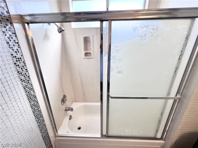 5009 Mesa View Drive, Las Vegas, NV 89120