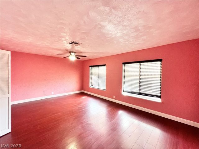 5009 Mesa View Drive, Las Vegas, NV 89120