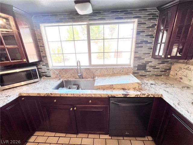 5009 Mesa View Drive, Las Vegas, NV 89120