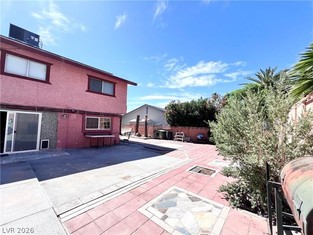 5009 Mesa View Drive, Las Vegas, NV 89120
