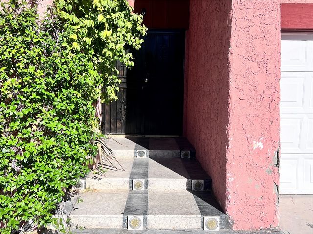 5009 Mesa View Drive, Las Vegas, NV 89120