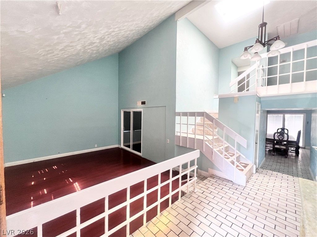 5009 Mesa View Drive, Las Vegas, NV 89120